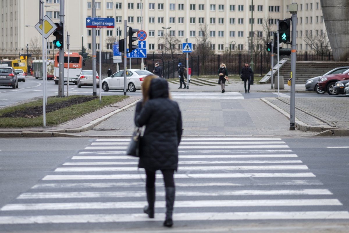 Zmiany w ruchu drogowym od 1 czerwca M in w pierwszeństwie pieszych