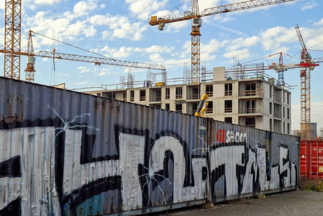 Budowa nowych mieszkań.