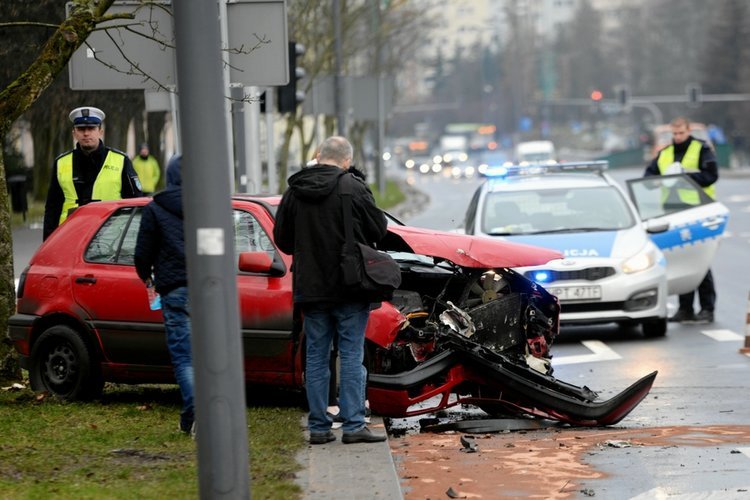 Rok 2020 przyniesie wzrosty kosztów dla kierowców. Nie dość, że wzrosną ceny polis OC, to jeszcze więcej zapłacimy za samochody, zarówno z rynku pierwotnego, jak i wtórnego.