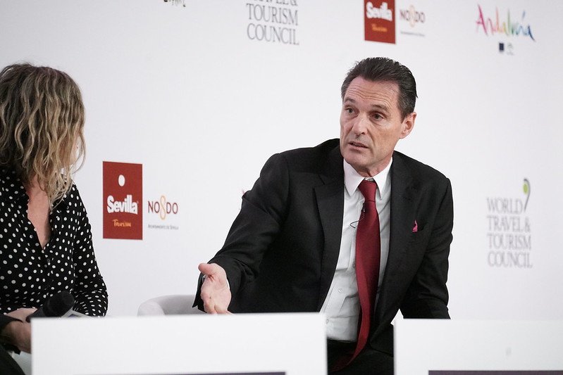 Peter Fankhauser, szef zbankrutowanego biura podróży Thomas Cook, w ciągu pięciu lat prezesury zarobił 8,3 miliona funtów.