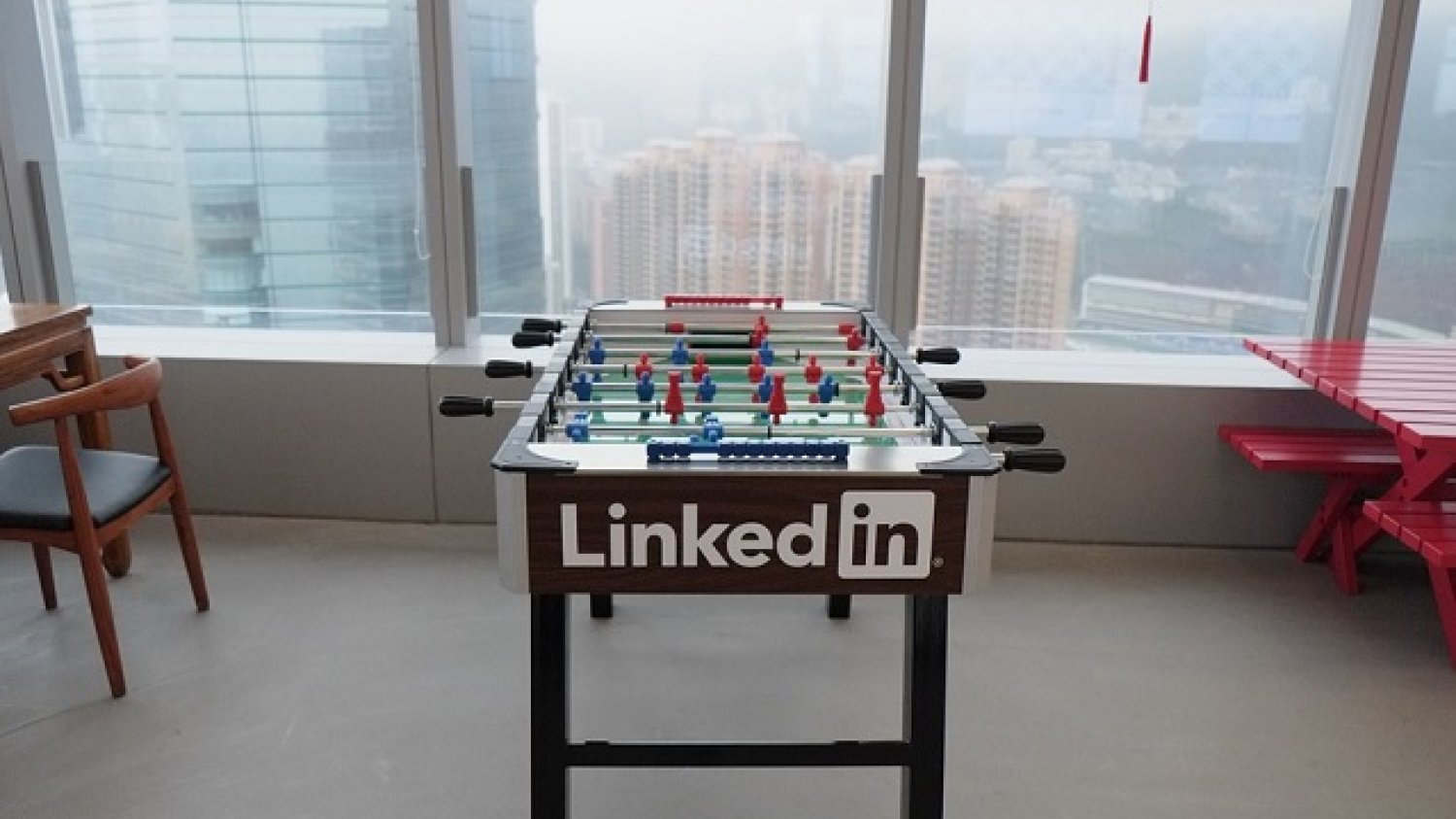 Zamiast na przyjemnościach, pracownicy Linkedin muszą skupić się na poprawie kondycji finansowej spółki.