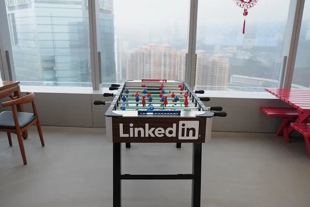 Zamiast na przyjemnościach, pracownicy Linkedin muszą skupić się na poprawie kondycji finansowej spółki.