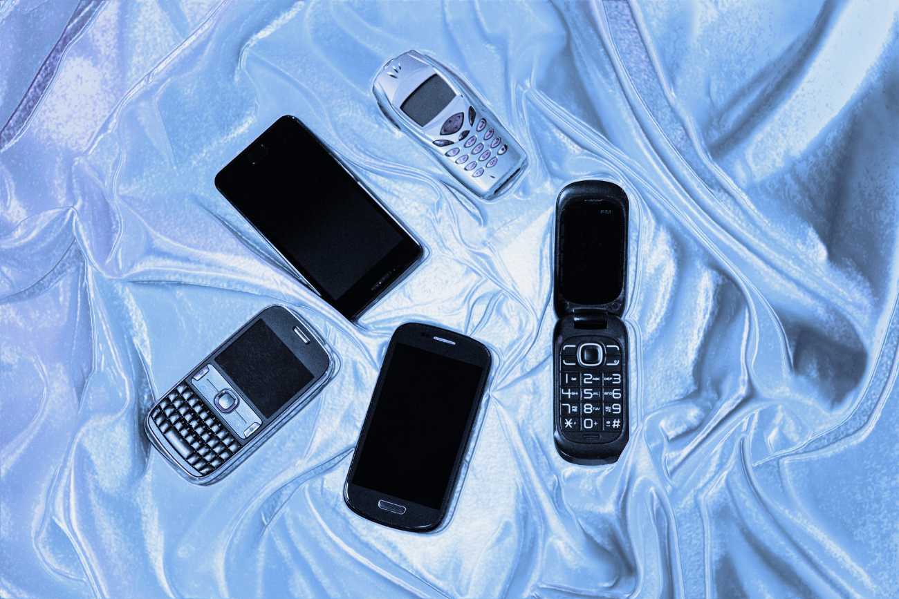 Te stare telefony są dziś warte fortunę. Możesz je mieć w szufladzie