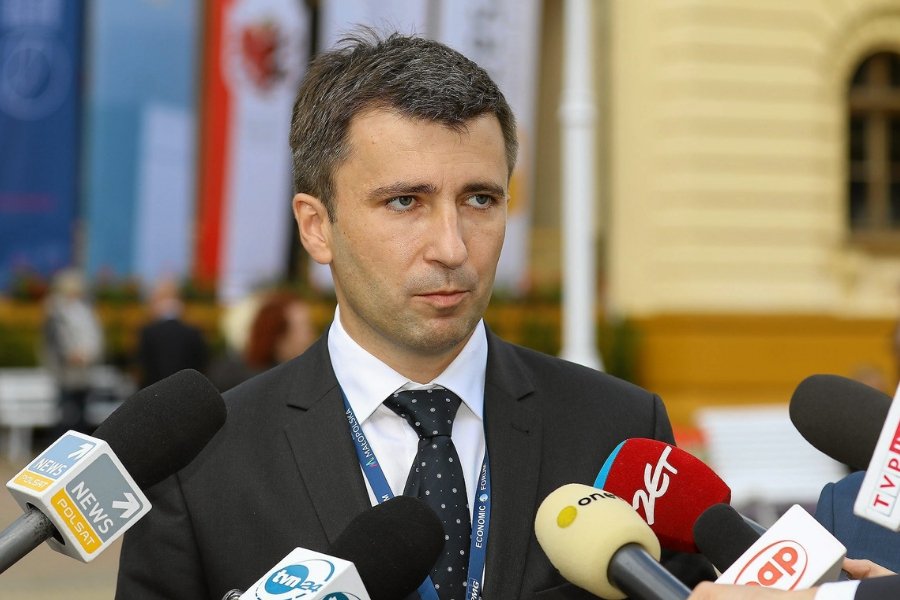 Andrzej Rzońca, główny ekonomista Platformy Obywatelskiej i - jak się można domyślać - jeden z kluczowych autorów propozycji "Wyższe płace".