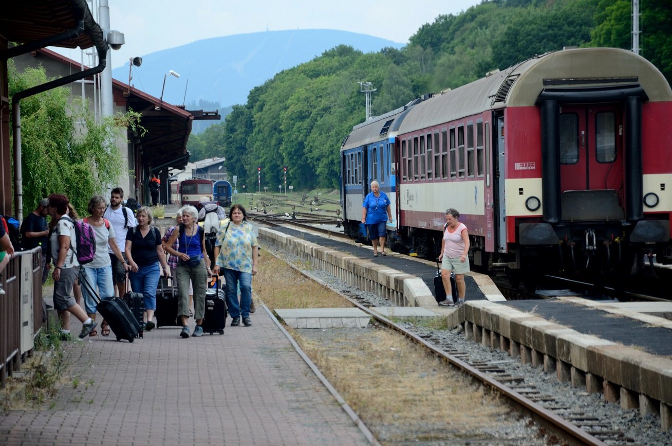 Czeskie koleje zażartowały, że otwierają połączenie z Královcem