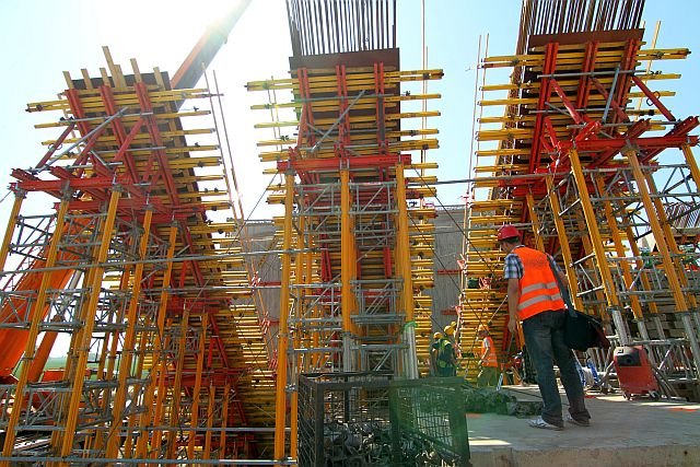 Budowa A1 jest już opóźniona a trzeba rozebrać dwa wiadukty postawione przez włoską firmę