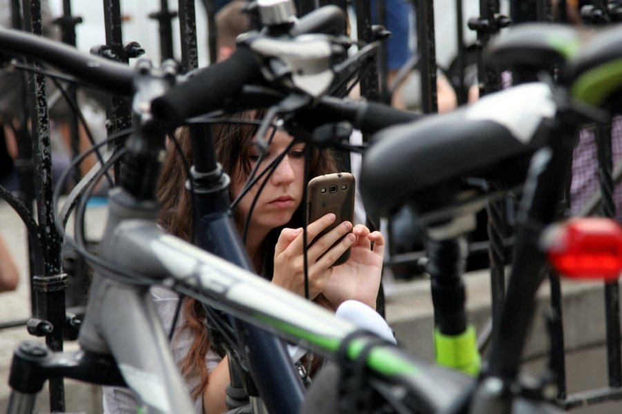 Operatorzy naciskają, by opłaty za zagraniczne połączenia i wiadomości SMS były jednak wyższe niż na rynku krajowym.