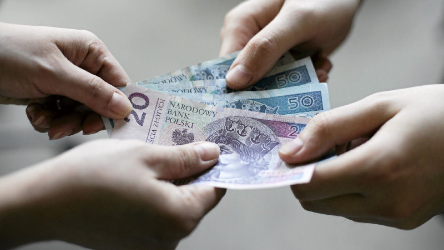 GUS dysponuje danymi, którymi się nie chwali. Ile naprawdę wynoszą przeciętne zarobki w Polsce?
