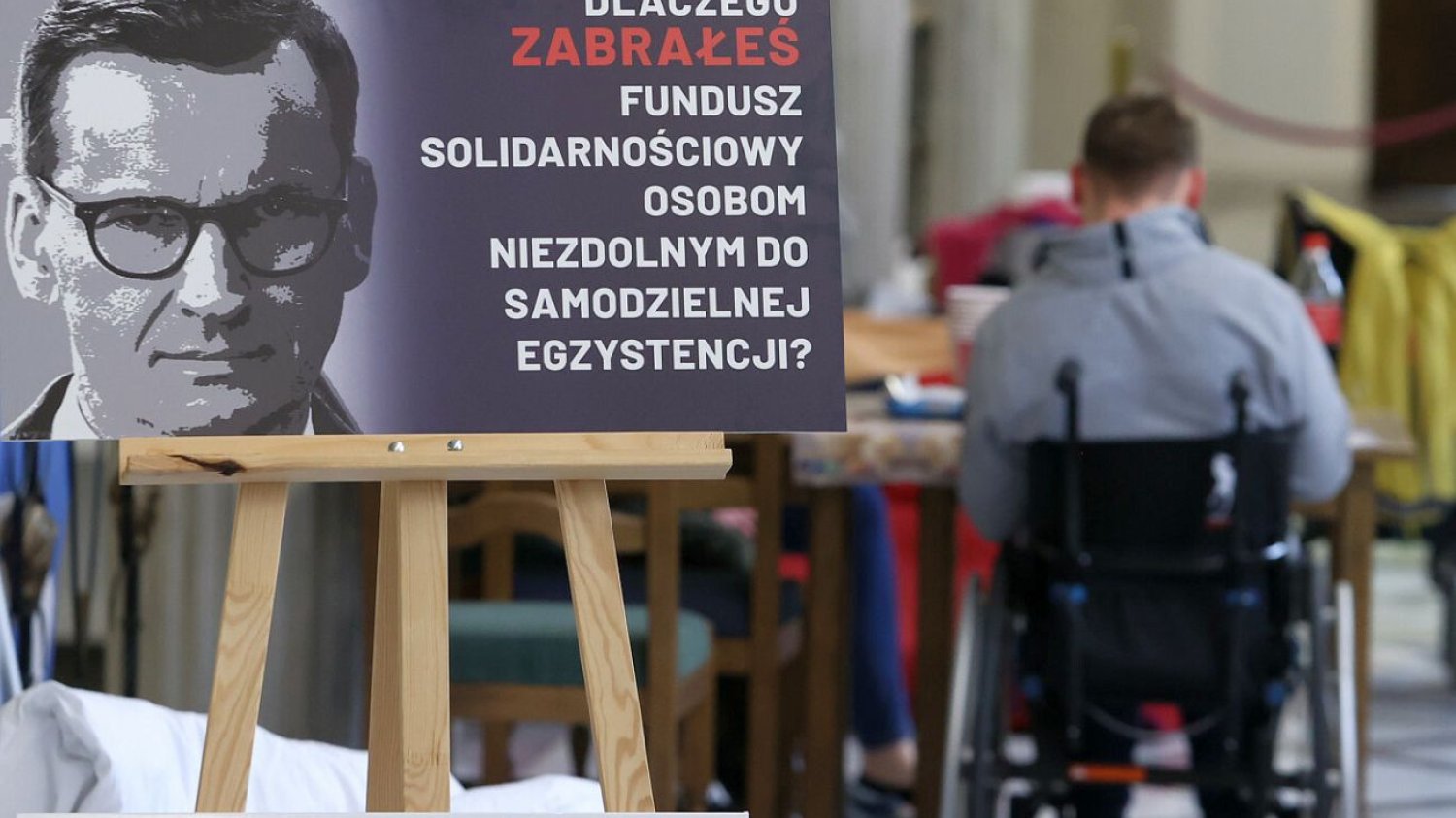 Osoby z niepełnosprawnościami i ich opiekunowie od lat domagają się większych środków. Ich pieniądze trafiają jednak do emerytów.