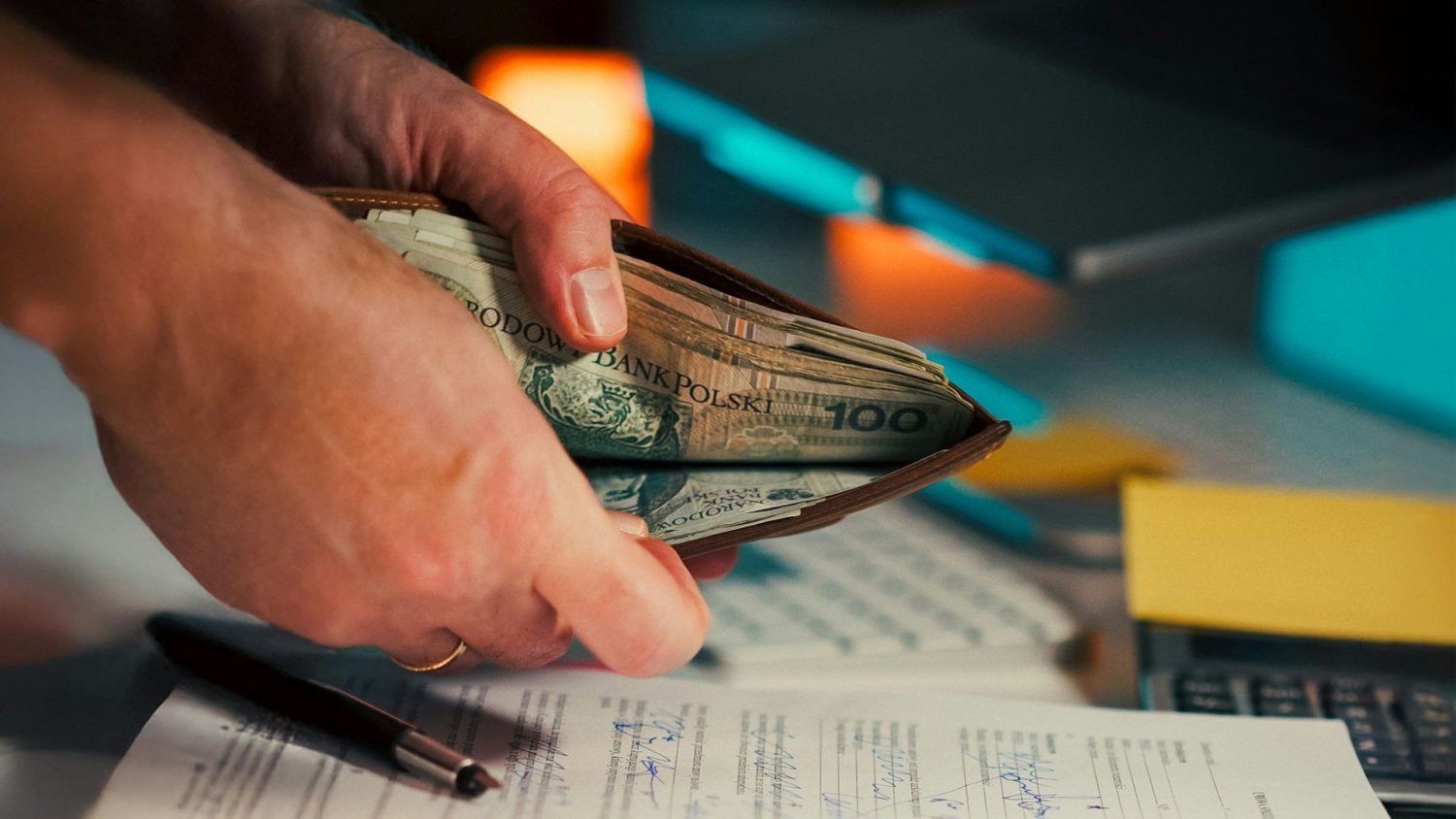 UE ułatwia dostęp do gotówki. smerfy zyskają na zmianach