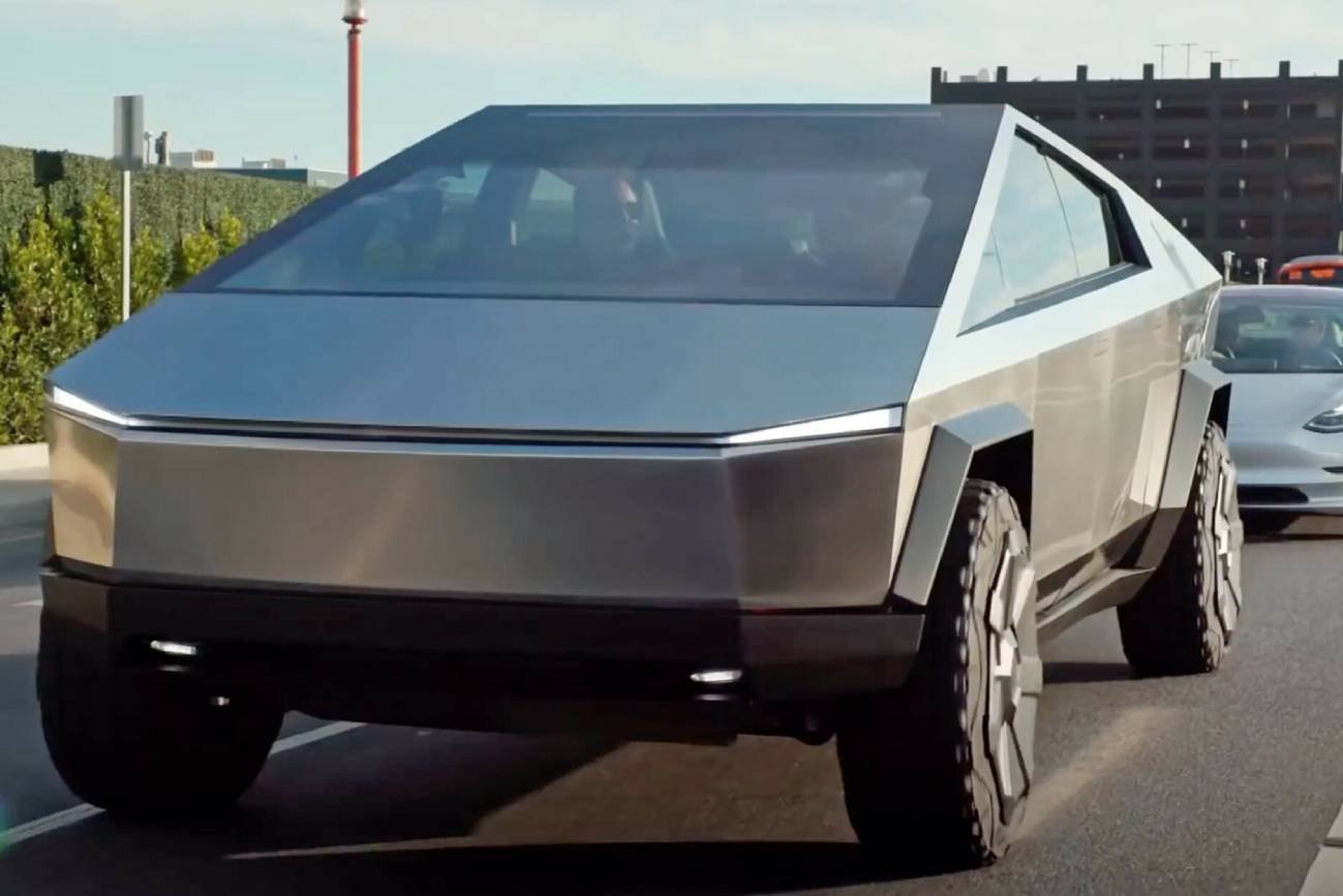 Cybetrucki problemem dla Tesli.