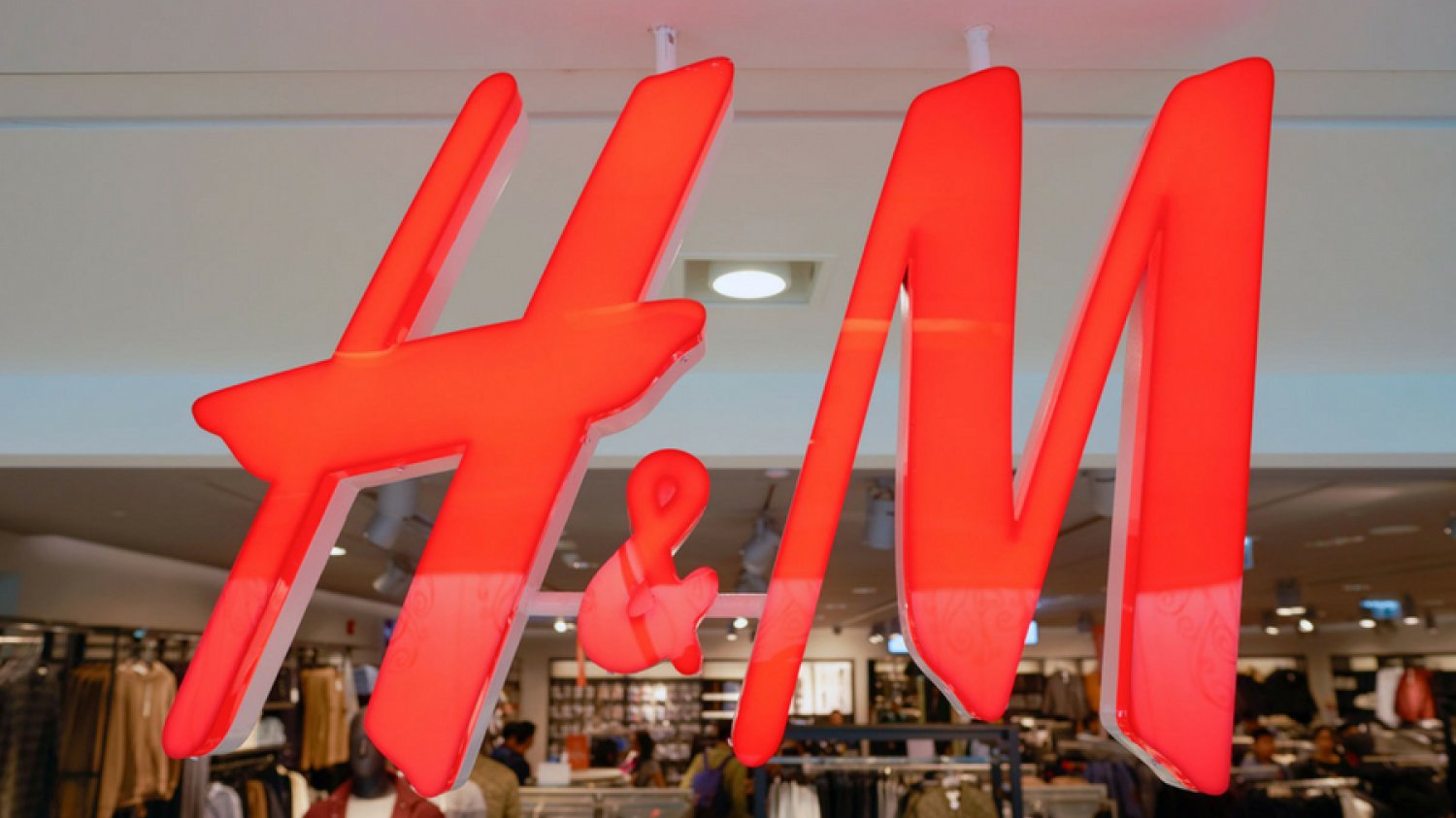 W połowie sierpnia H&M wprowadzi do sprzedaży 25 zapachów perfum.