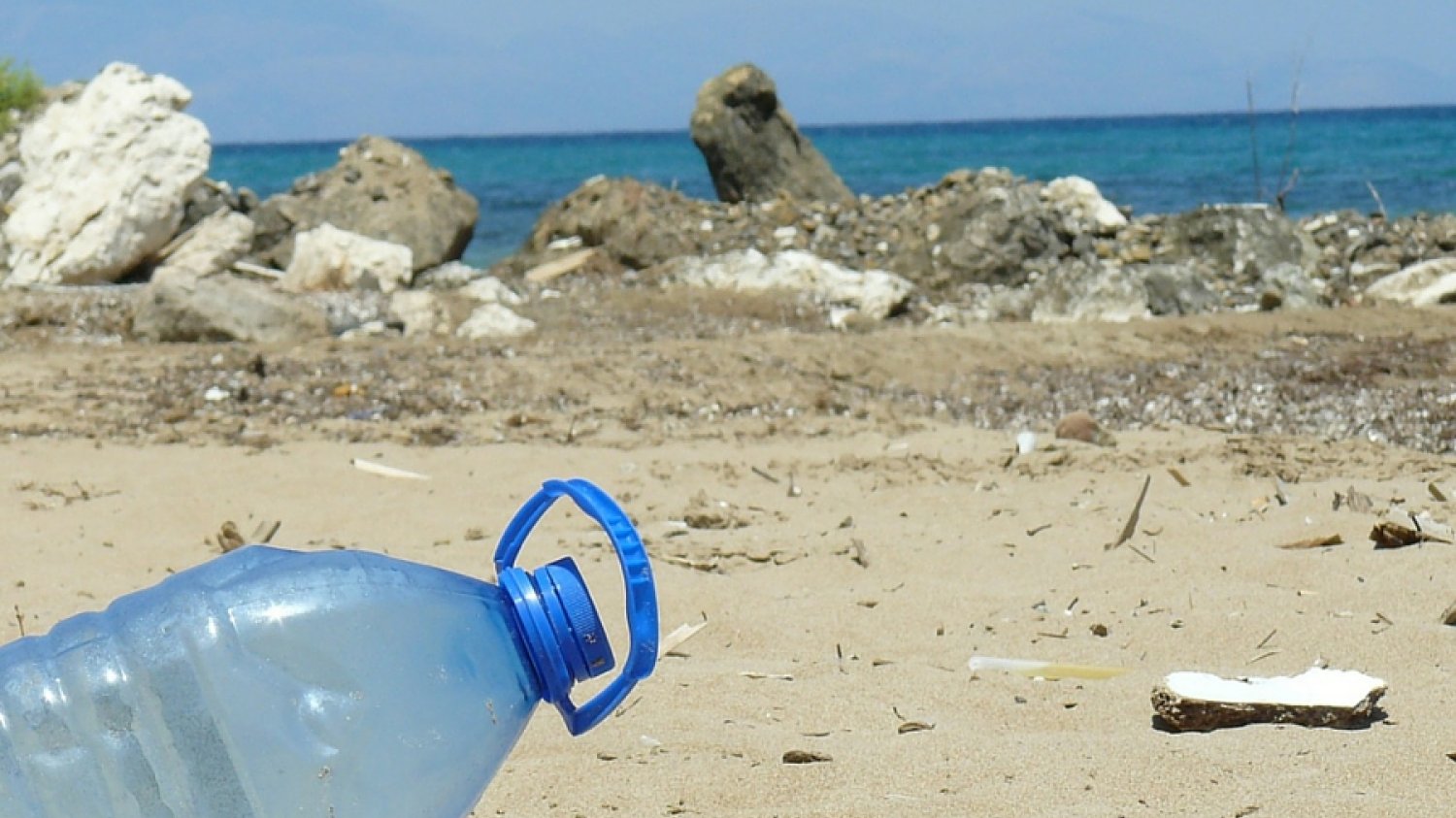 Plastikowe butelki rozkładają się nawet 400 lat