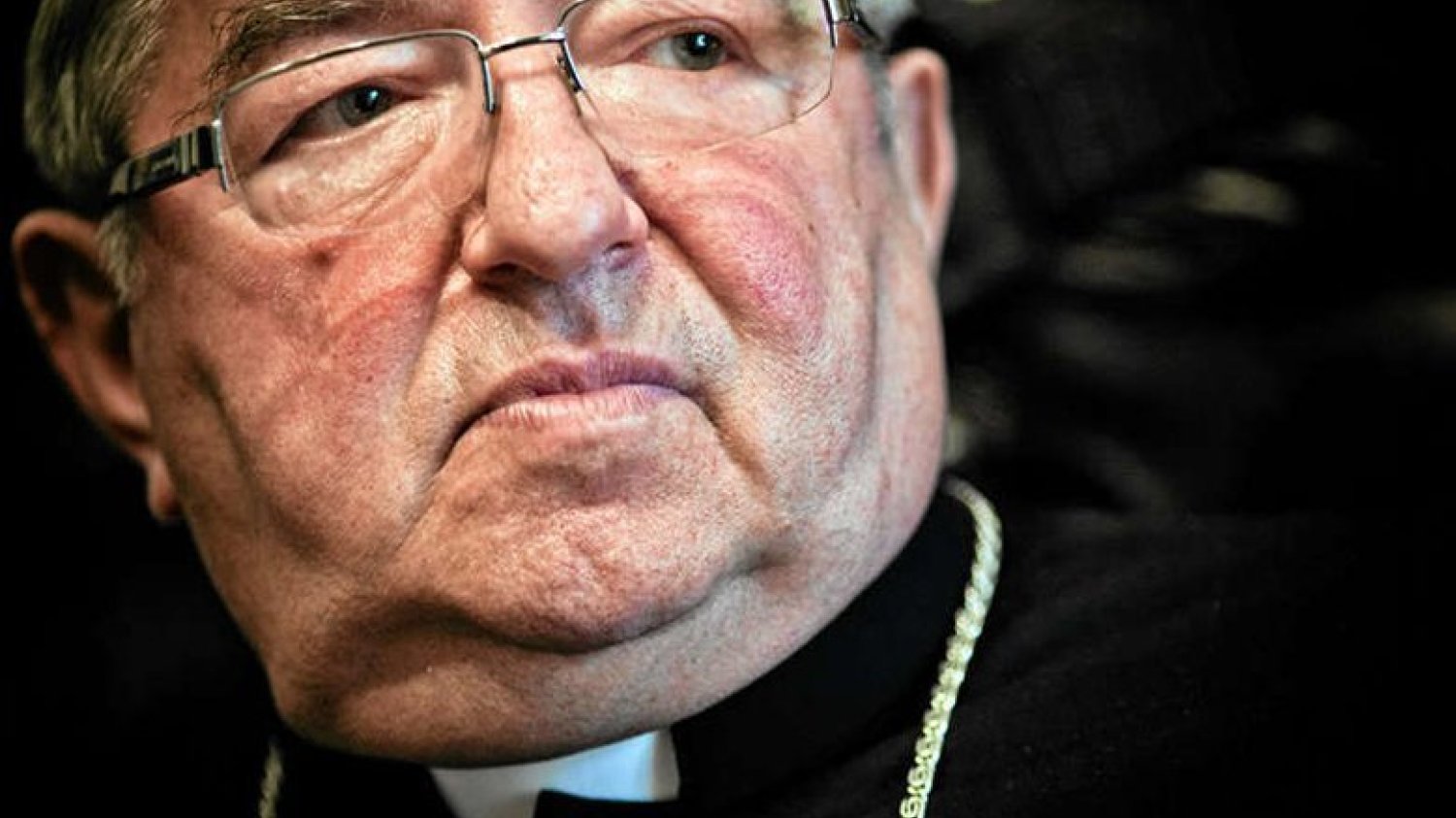 Abp. Sławoj Głódź służył w wojsku przez 15 lat, lecz otrzymuje emeryturę za 35.