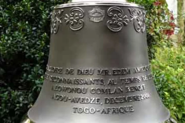 100 kilogramowy dzwon wykonany na misję w Afryce (Togo)