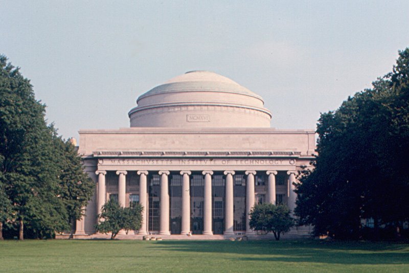 Legendarny kampus uczelni Massachusetts Institute of Technology.