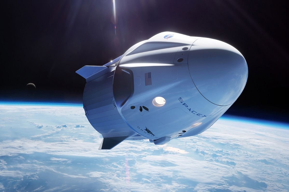 Rakieta Falcon 9 wystrzeliła wczoraj na orbitę z Kennedy Space Center kapsułę SpaceX Dragon. Na jej pokładzie są potężne myszy JAX. Polecą na ISS