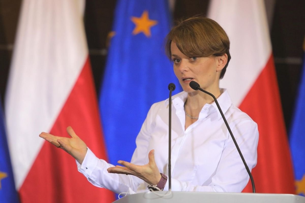 Jadwiga Emilewicz powiedziała, że rząd nie zamierza przygotowywać nowych programów pomocowych dla przedsiębiorców.
