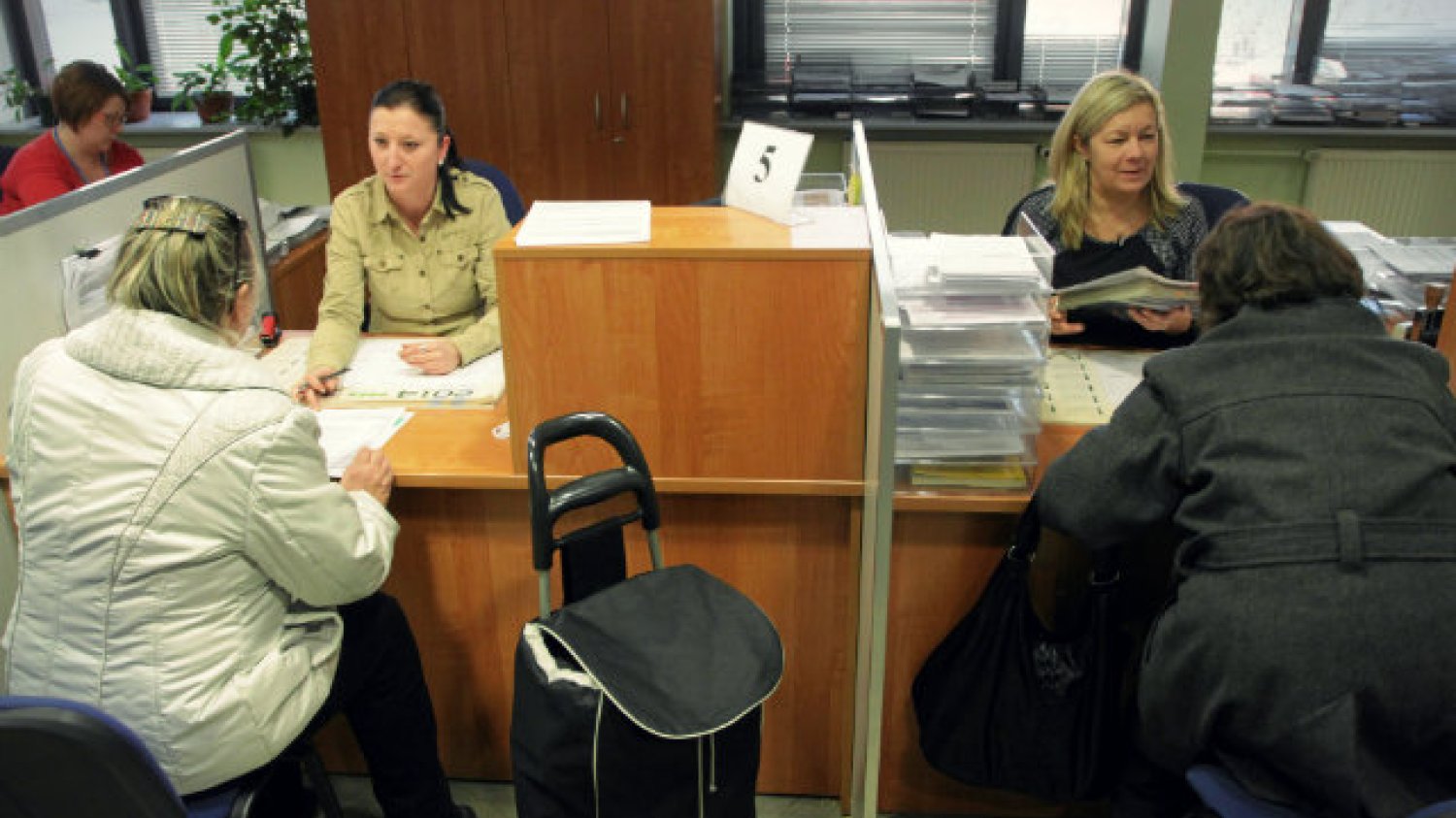 Bank Światowy przeprowadził badania, by sprawdzić w jaki sposób organy skarbowe mogą manipulować podatnikami, aby zmusić ich do zapłaty zaległego podatku
