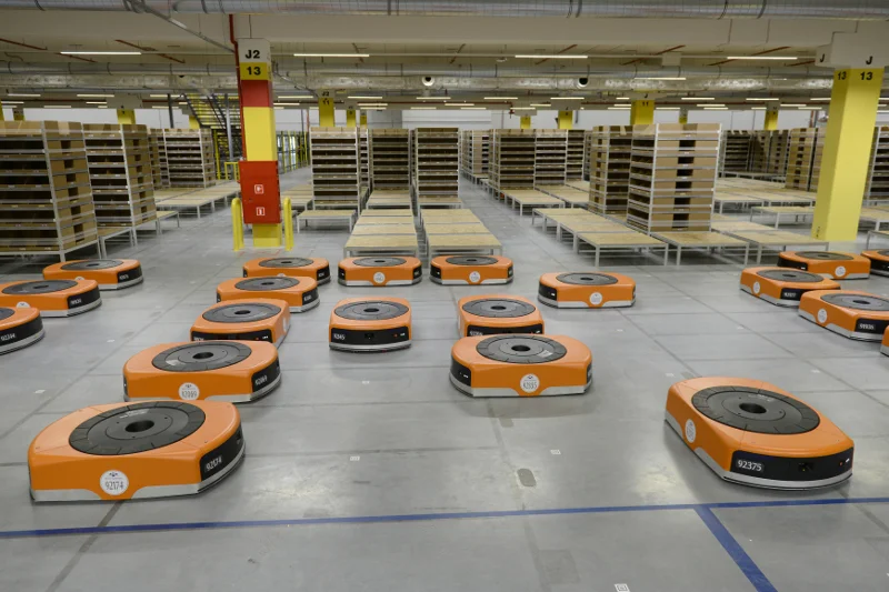 Roboty Kiva Systems, które będą wspomagać prace centrum logistycznego Amazona w Bielanach Wrocławskich.