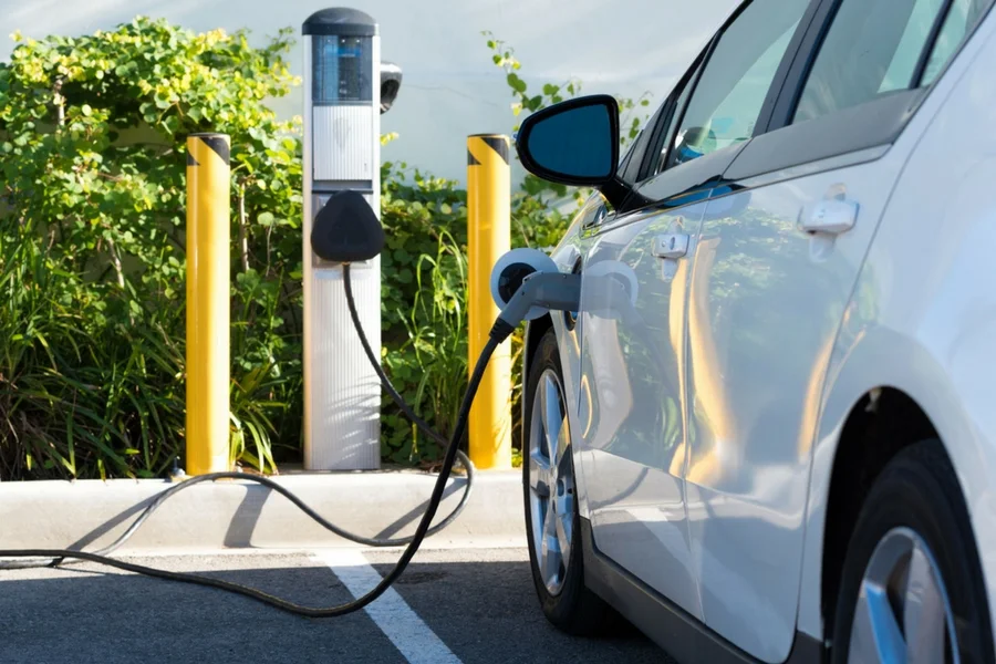 Polskie auto elektryczne ma kosztować maksymalnie 70 tysięcy złotych.