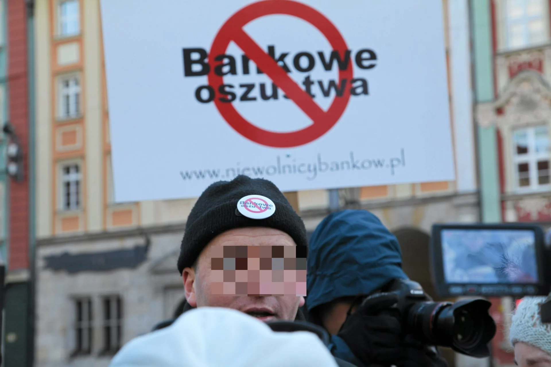 Wywindowane ceny za obsługę prawną w procesie o kredyt frankowy mogą sprawić, że frankowicz kwotę uzyskaną od banku wyda na prawnika.