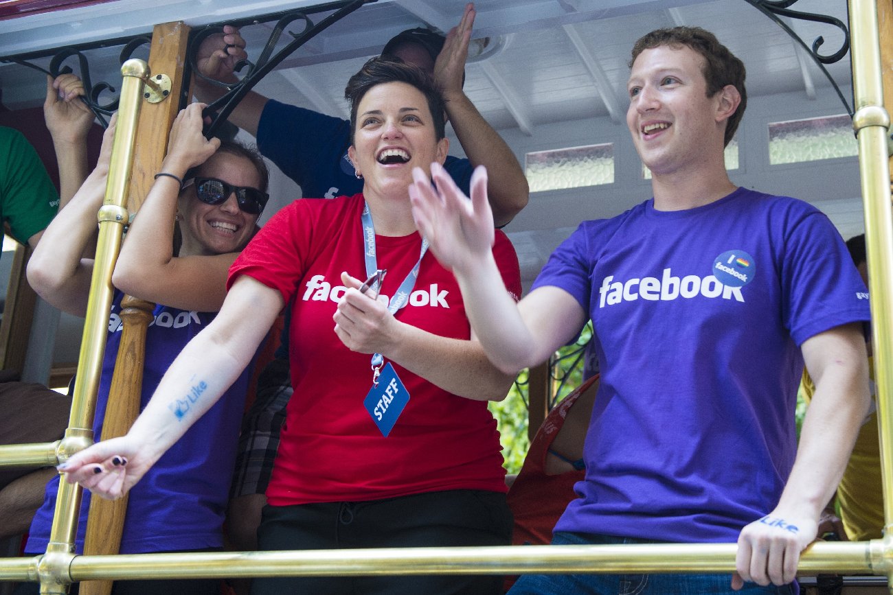 Mark Zuckerberg i inni pracownicy Facebooka