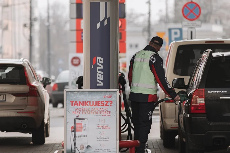 Najwięcej za tankowanie płacą kierowcy na Mazowszu.