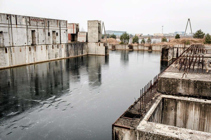 Polska elektrownia atomowa nie powstanie w terminie z powodu zerwania kontraktu przez PGE z australijską firmą. Na zdjęciu napoczęta budowa elektrowni w Żarnowcu
