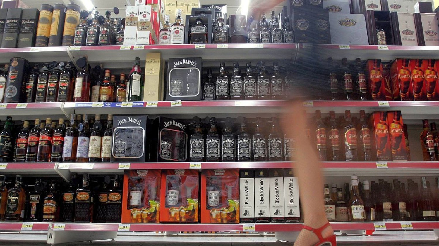 Nocna sprzedaż alkoholu w Krakowie zostanie poważnie ograniczona przez same sklepy