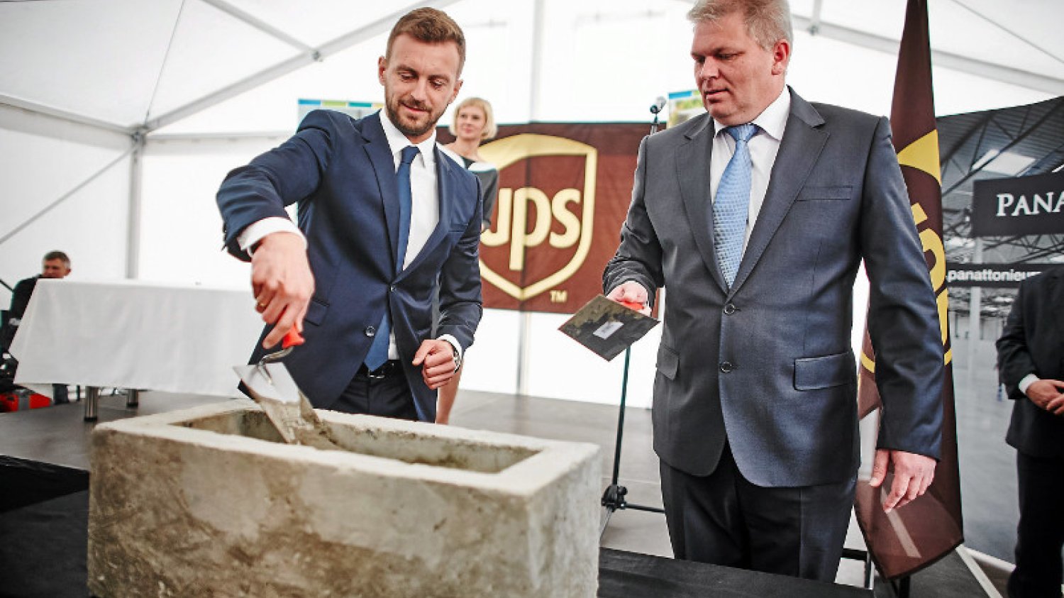 Niecały rok temu wmurowano kamień węgielny pod budowę centrum UPS w Strykowie. Obiekt jest już gotowy.