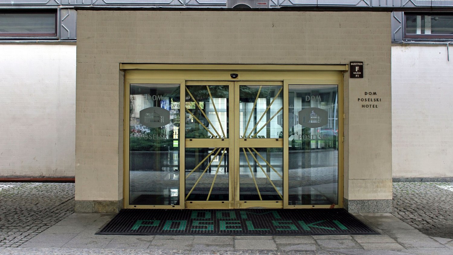 Miliony na remont hotelu dla posłów. Będą mieli wygodniej, ale kręcą nosami