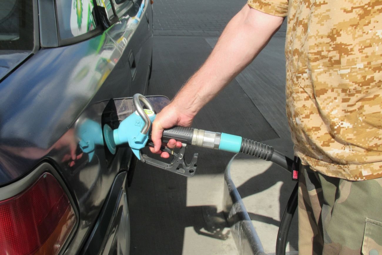 Tankowanie na stacji benzynowej