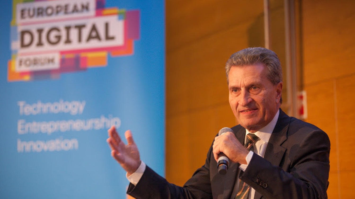 Günther Oettinger, Komisarz UE ds. gospodarki cyfrowej i społeczeństwa zainaugurował Startup Europe Forum podczas ICT2015