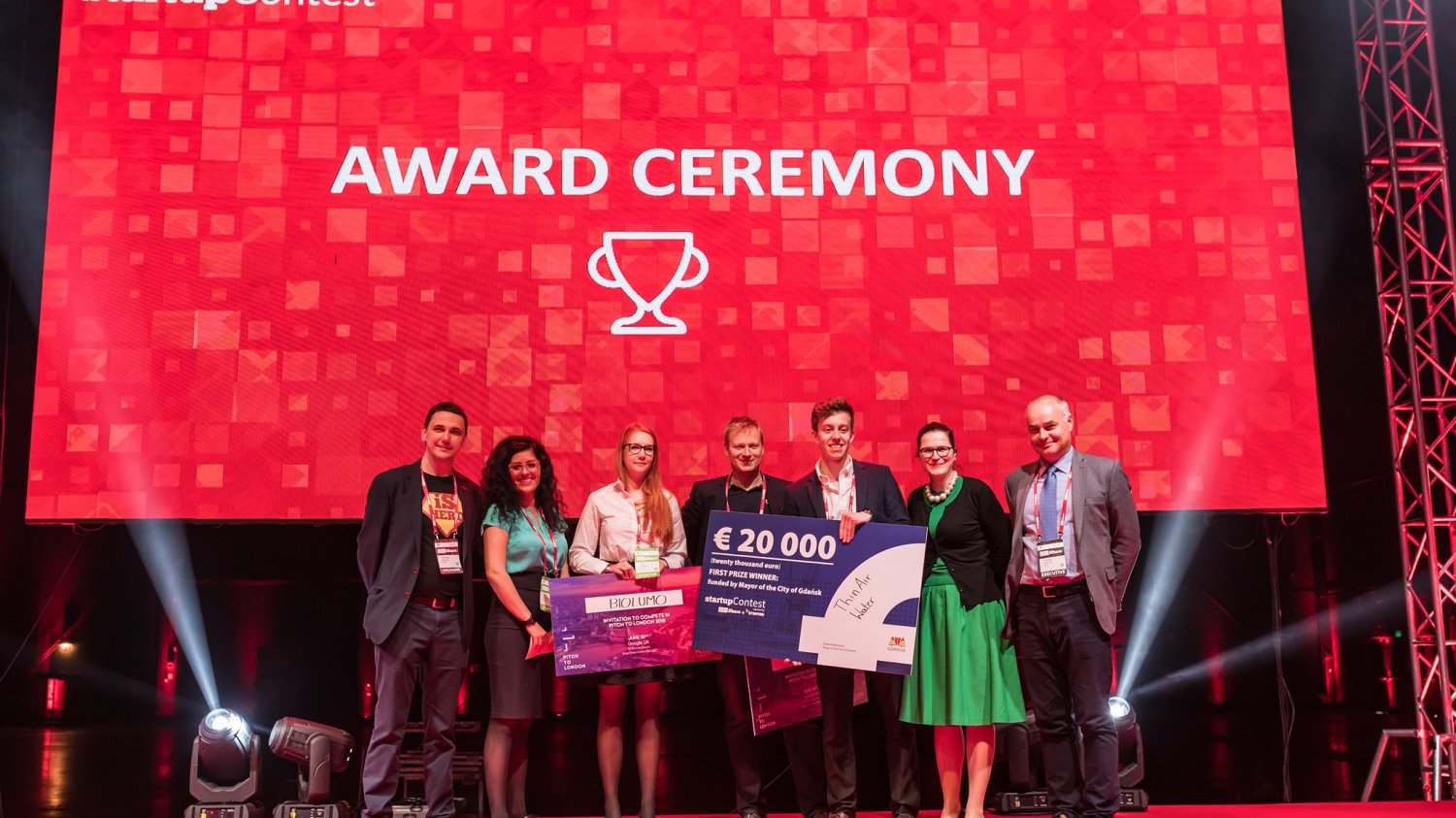 Zeszłoroczni zwycięzcy startupowego konkursu organizowanego przez infoShare to ThinAir Water. Wymyślili innowacyjny sposób na pozyskiwanie wody z powietrza