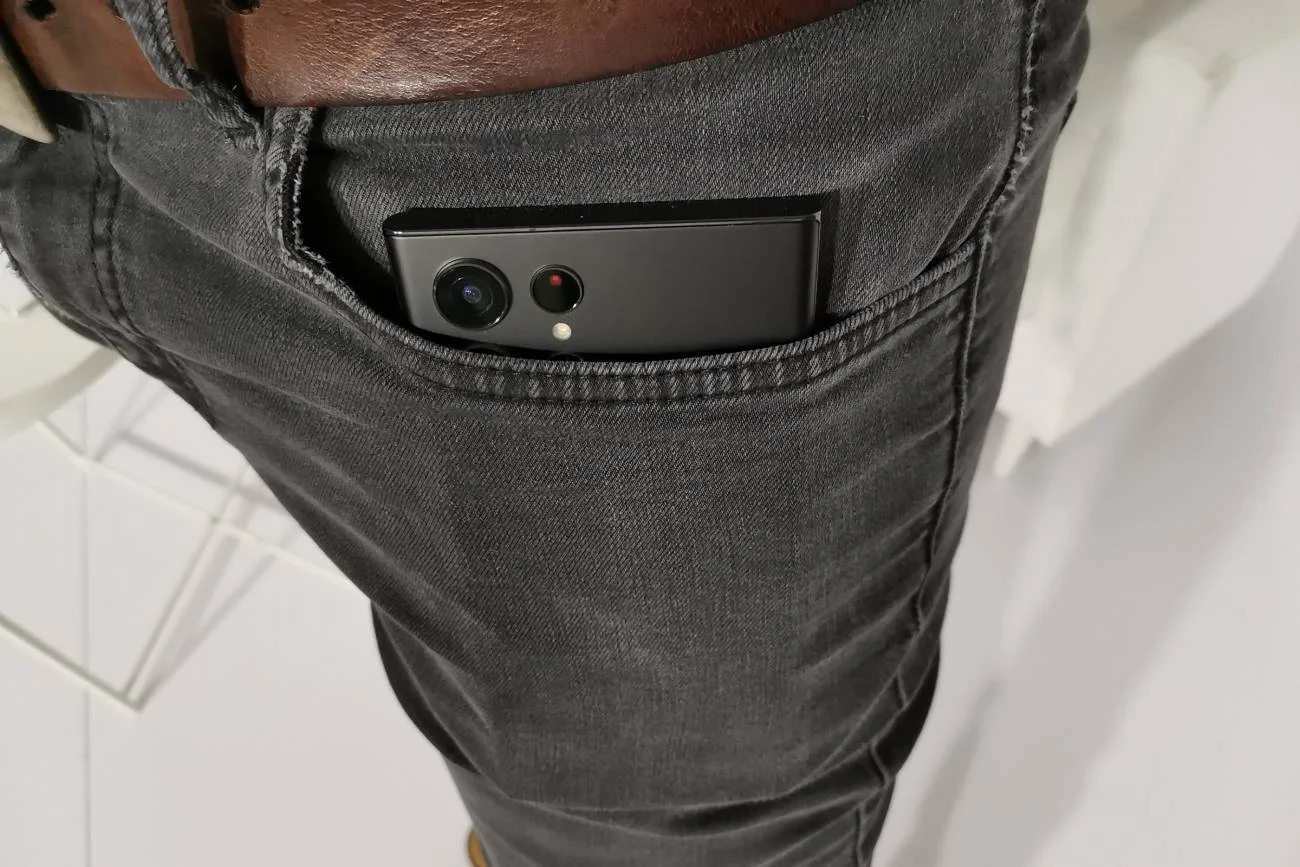 Samsung S22 Ultra - rozmiar w kieszeni