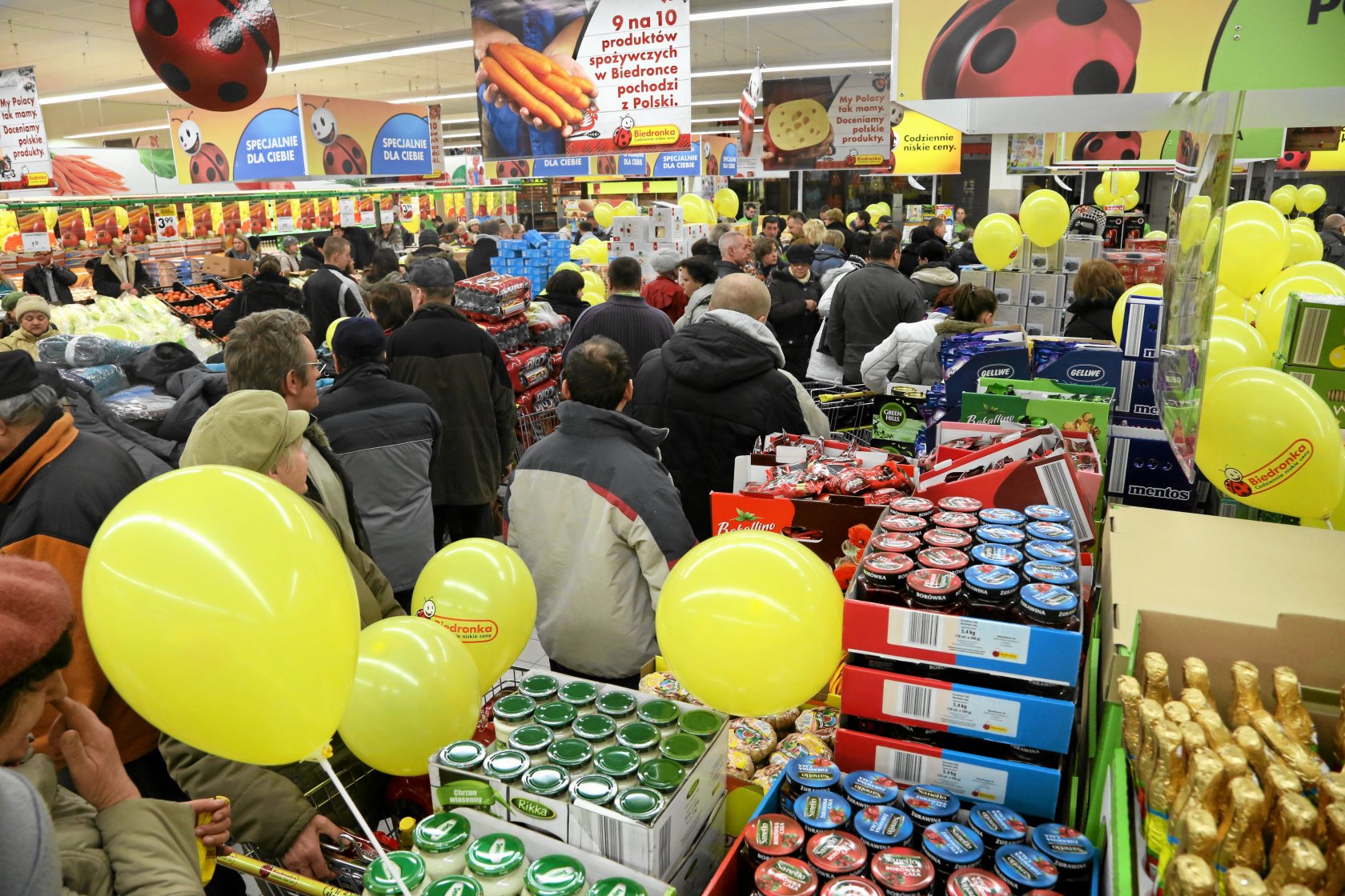 W najnowszej gazetce promocyjnej Biedronki znalazły się produkty i dania kuchni śródziemnomorskiej.