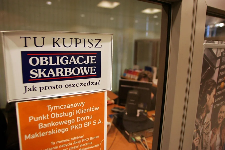 Obligacjami można handlować w placówkach PKO BP.