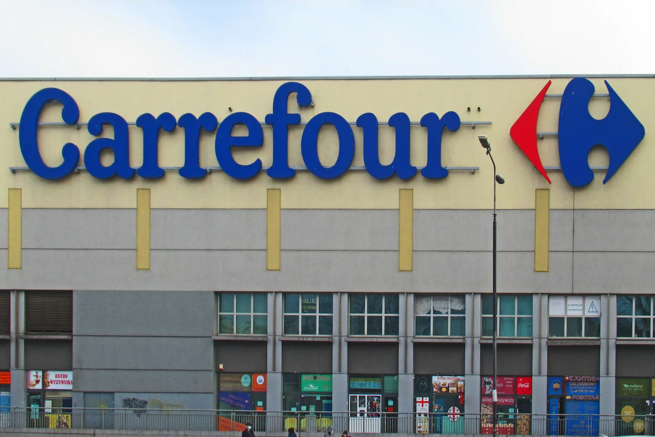 Carrefour sprzedany Mid Europa Partners