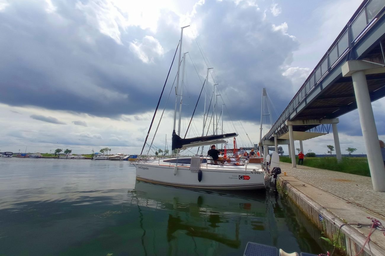 Turyści dotarli na Mazury, ale starają się oszczędzać
