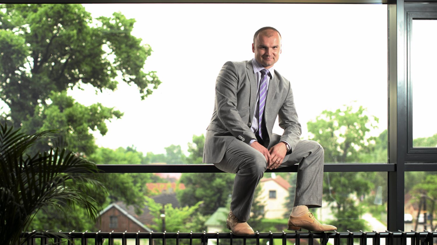 "Są klienci, którzy piszą do mnie na Facebooku: „Nie dostałem przesyłki” czy „Coś nie tak z paczkomatem”. Nie ignoruję tych wiadomości" - mówi Rafał Brzoska