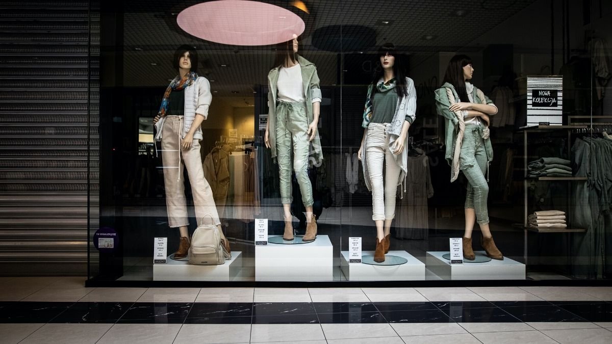 W związku z zamknięciem sklepów wielu sprzedawców przenosi się do internetu. Warto jednak e-sklep budować z głową.