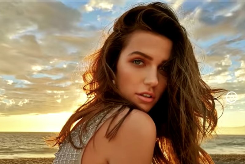 Huawei Mate 20 lite to następca ulubionego smartfonu Polaków. Dzięki sztucznej inteligencji AI Beauty pozwala tworzyć selfie, których nie powstydzimy się na Facebooku czy Instragramie