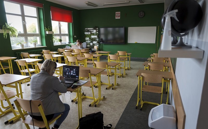 Nauczyciele nie czują się docenieni, ZNP walczy o podwyżki.