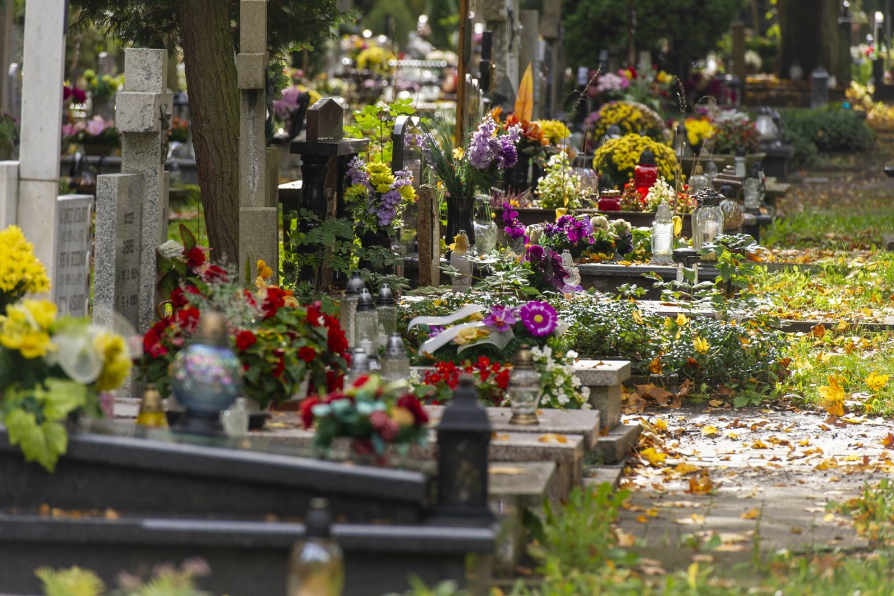 Na cmentarzach komunalnych zmieniły się cenniki