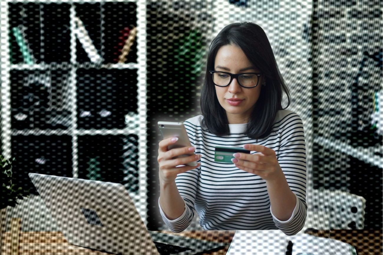 UOKiK ostrzega przed nowym oszustwem. Fałszywe sklepy podszywają się pod polskie marki