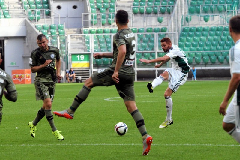 Dogłębne analizy mogą pomóc w wytypowaniu odpowiedniego wyniku meczu piłkarskiego.