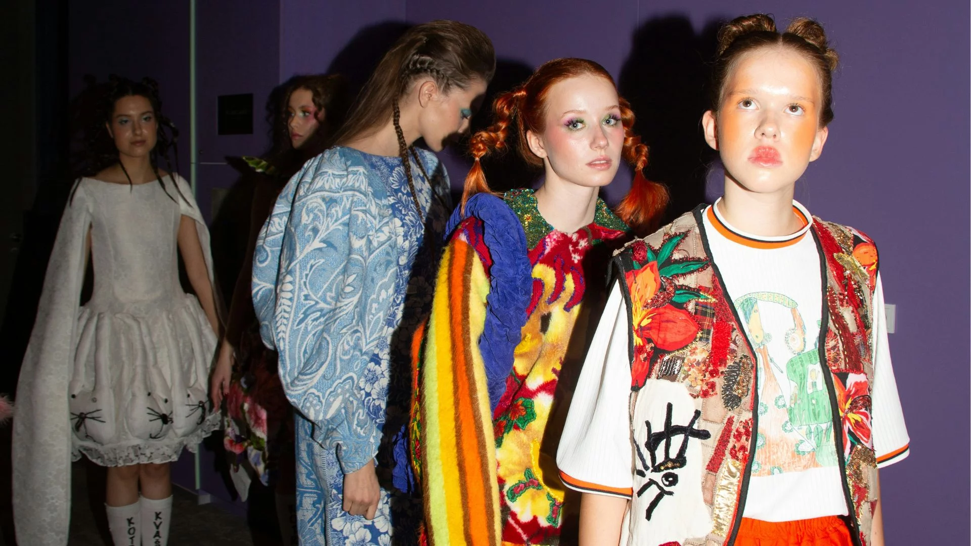 Tygodnie mody wciąż przykuwają uwagę. Ale czy dalej dyktują trendy?