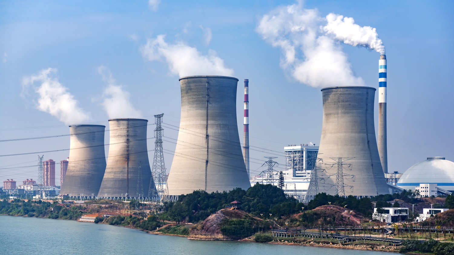 Ostateczną decyzję co do tego, czy w Polsce powstanie elektrownia jądrowa, poznamy prawdopodobnie dopiero po wakacjach.