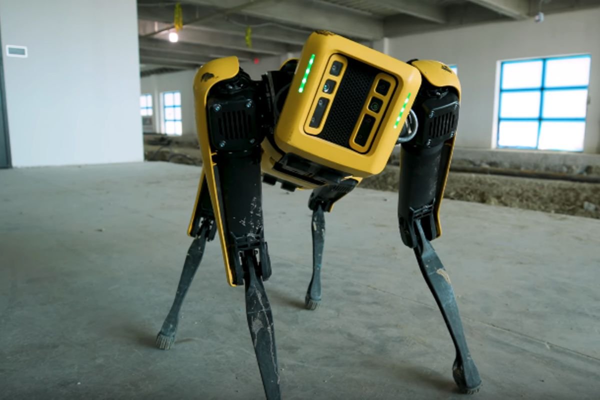 Robot Spot od Boston Dynamics może pomóc np. w branży budowlanej.